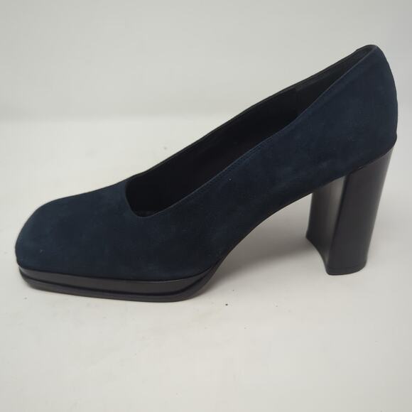 Calvin Klein Blue Suede Heels Made In Italy Womens Size 8.5 - Picture 2 of 8